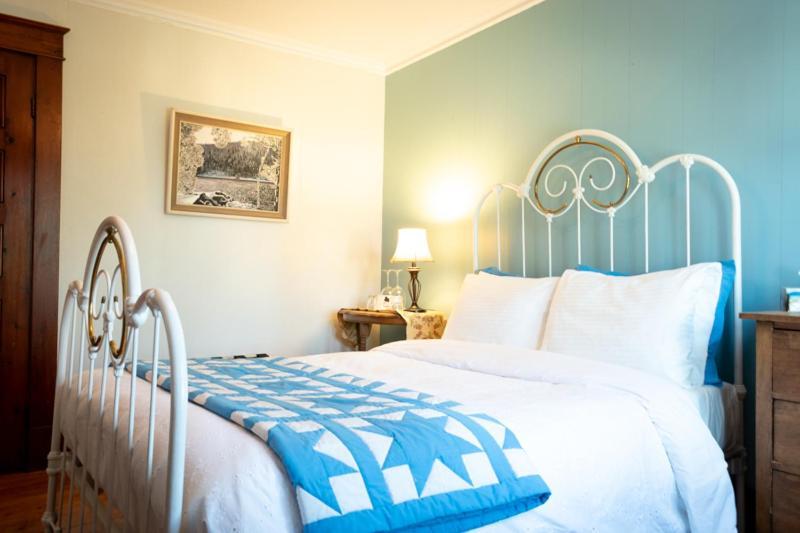 Complexe d'hébergement la Maison touristique Dugas Caraquet Esterno foto