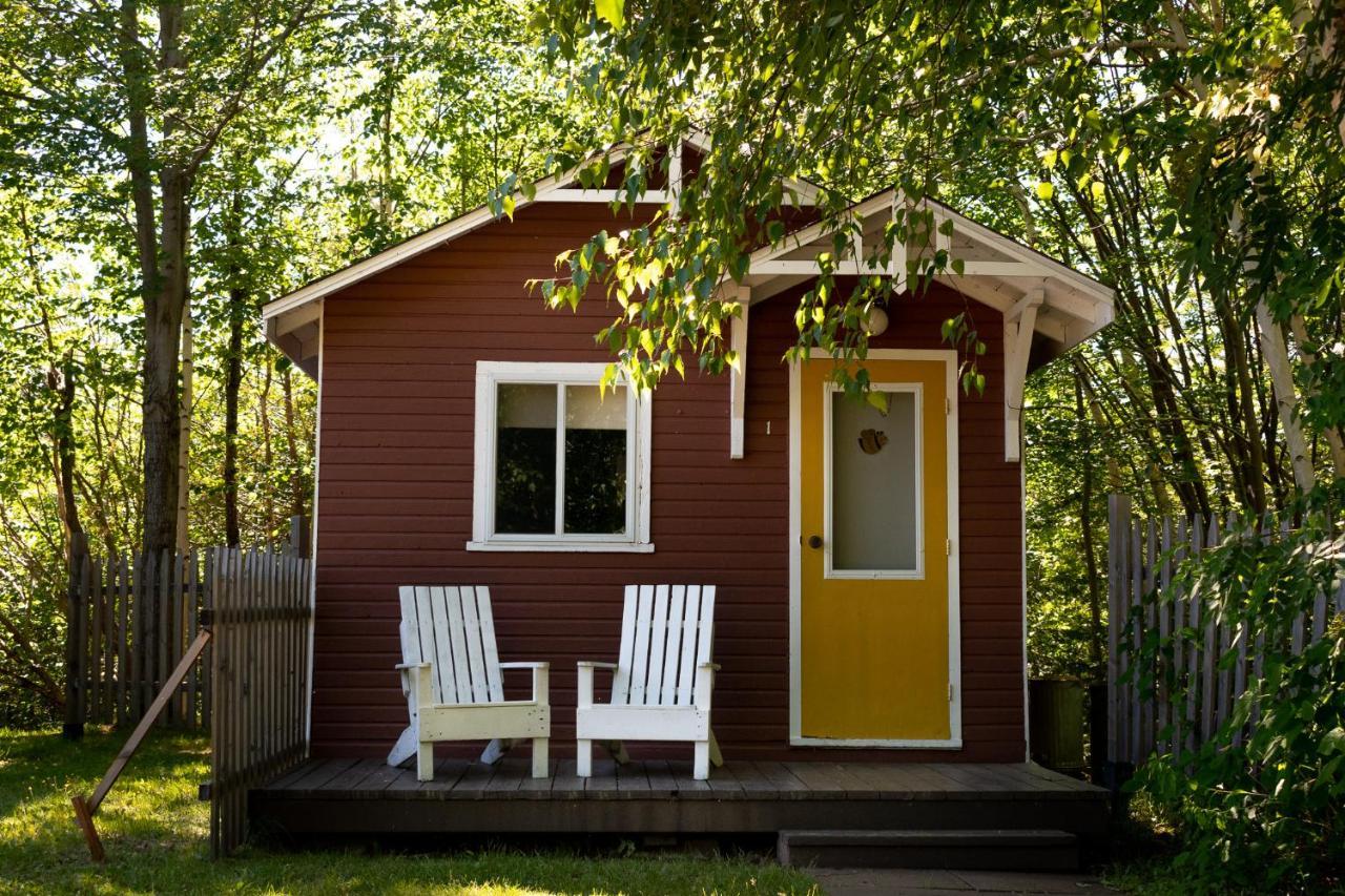 Complexe d'hébergement la Maison touristique Dugas Caraquet Esterno foto