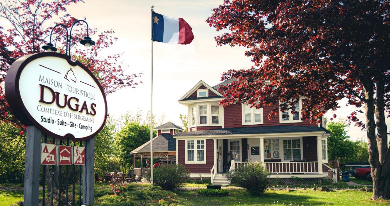 Complexe d'hébergement la Maison touristique Dugas Caraquet Esterno foto