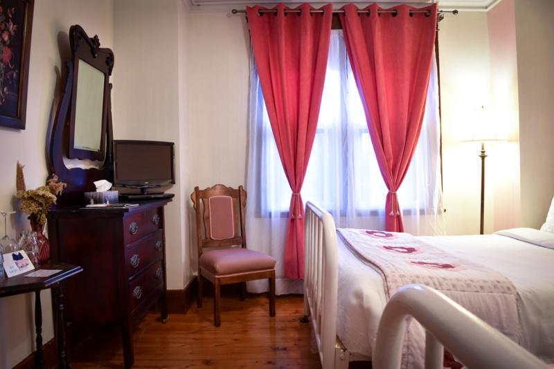 Complexe d'hébergement la Maison touristique Dugas Caraquet Esterno foto