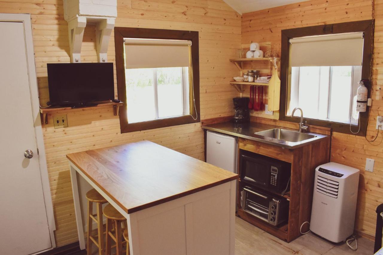 Complexe d'hébergement la Maison touristique Dugas Caraquet Esterno foto