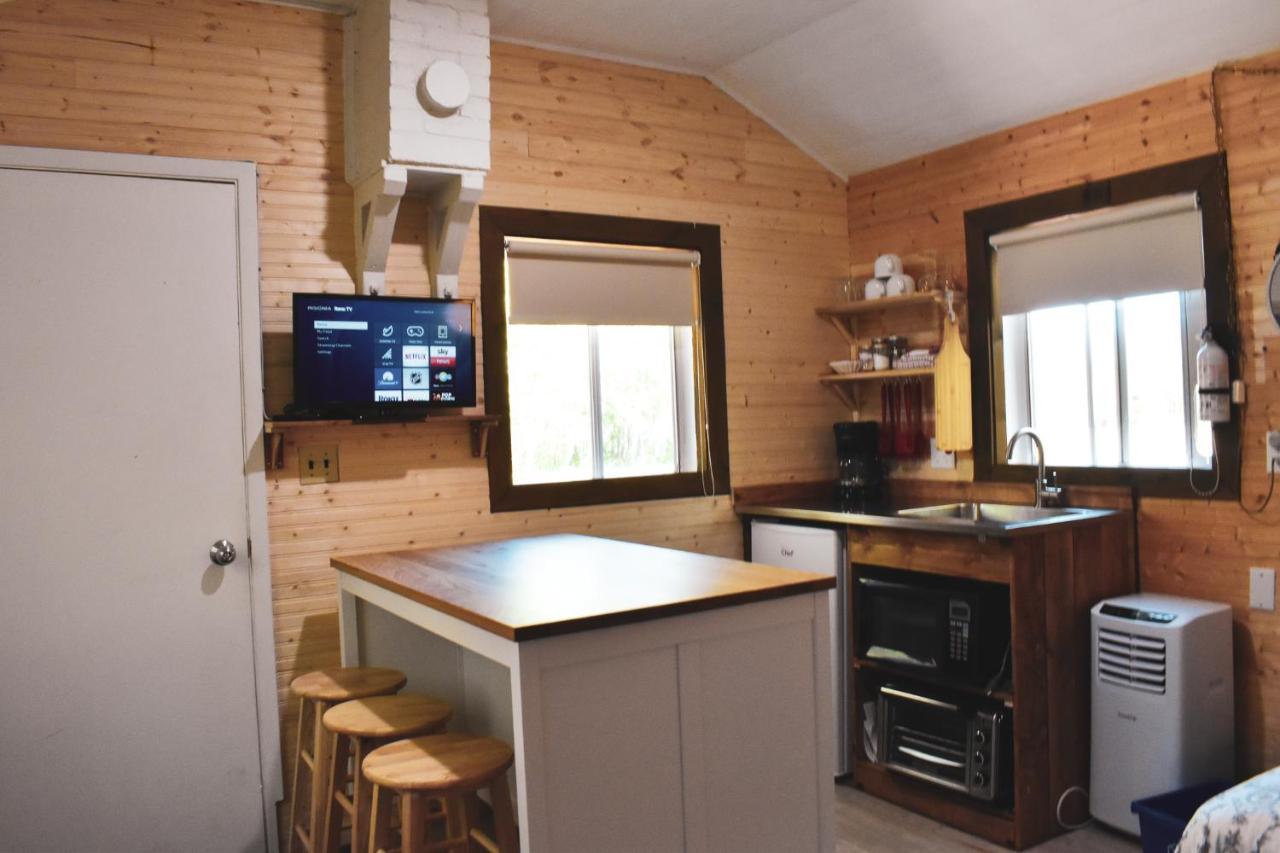 Complexe d'hébergement la Maison touristique Dugas Caraquet Esterno foto