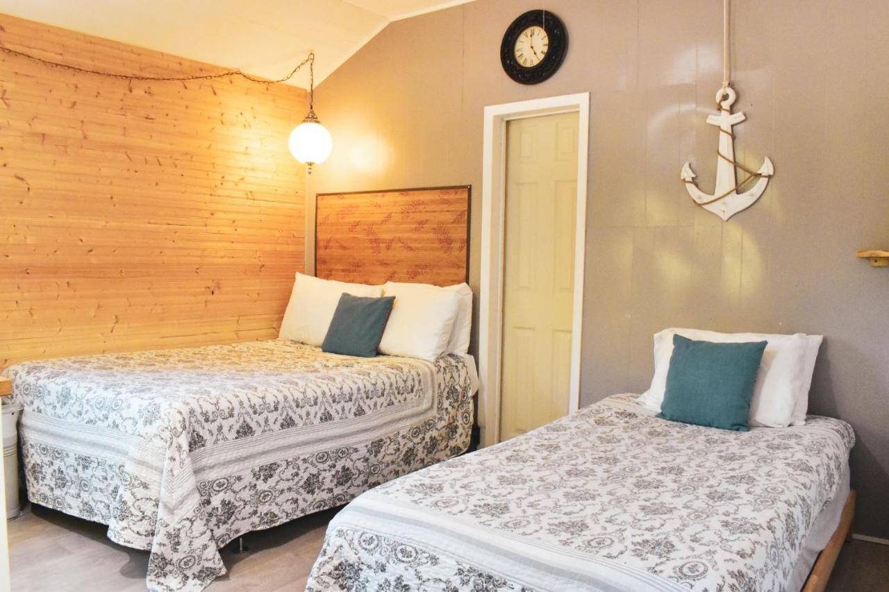 Complexe d'hébergement la Maison touristique Dugas Caraquet Esterno foto