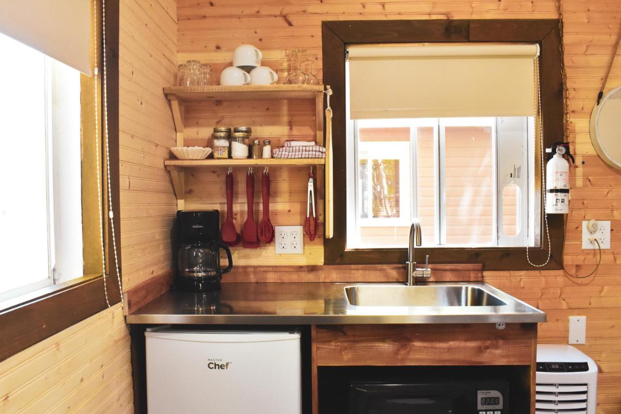 Complexe d'hébergement la Maison touristique Dugas Caraquet Esterno foto